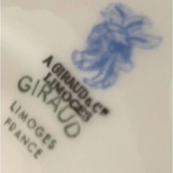 Vintage Giraud Limoges France footed dish with scalloped edges - Picture 4 of 4